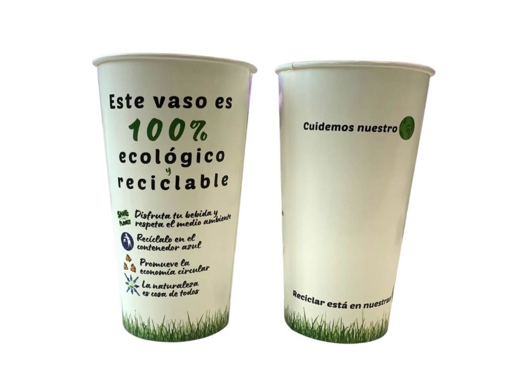 Vasos de cartón perfectos para servir bebidas frías, disponibles en 540 ml, 680 ml y 1000 ml. Resistentes y ecológicos, ofrecen una opción práctica y cómoda para refrescos, jugos y cócteles en cualquier tipo de evento o local.